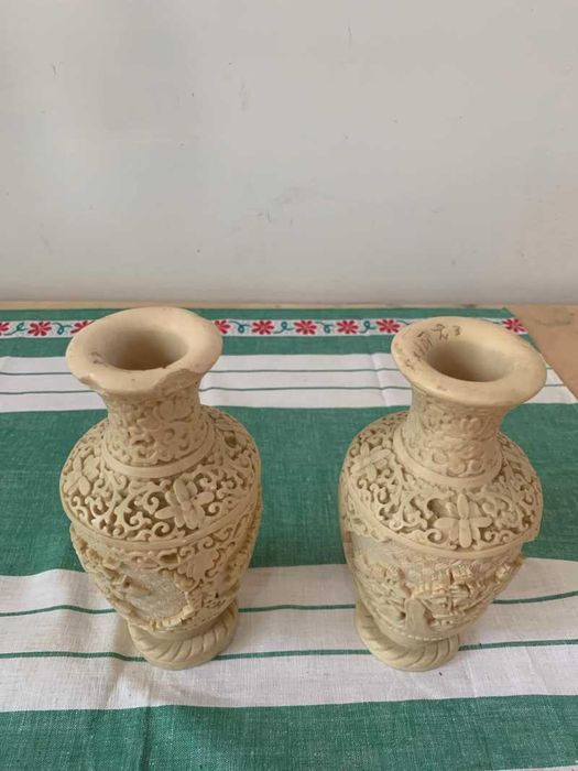 Set dou vaza cu caseta si capac