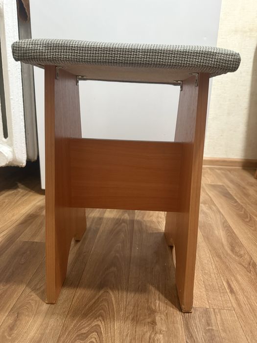 Продам стулья для кухни