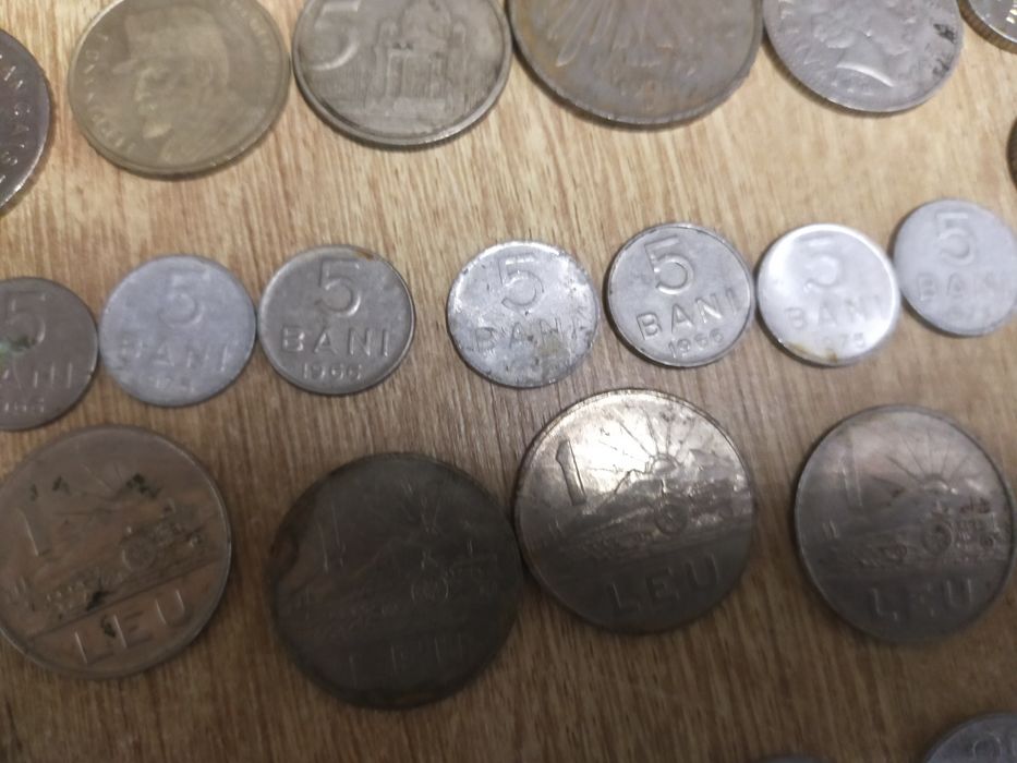 Monezi de vânzare diferiți ani