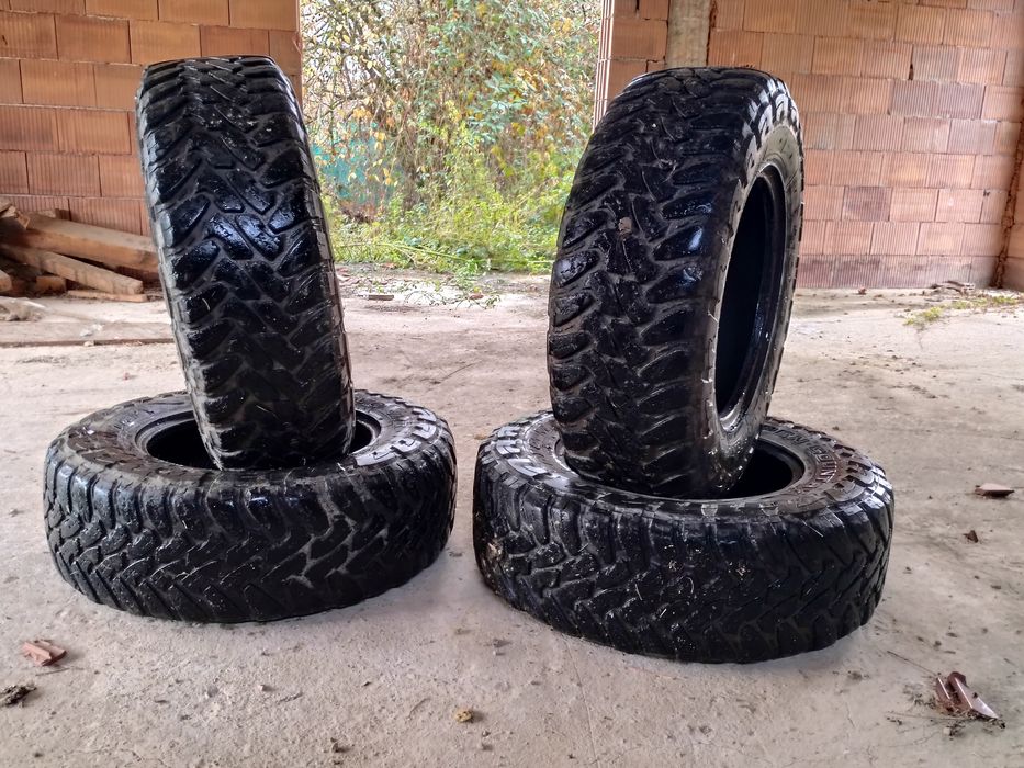 Toyo Open Country 265 70 R17