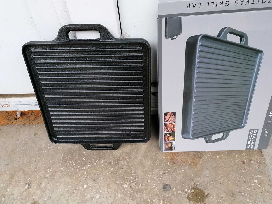 Gratar/Grill fontă pură,33 x 33 Ofertă 179 lei