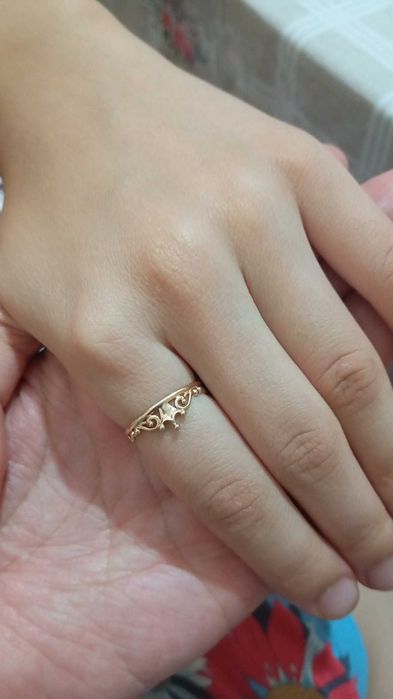 Олтин узук сотилади