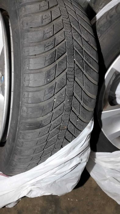 Jante BMW R17 cu Anvelope Nexen