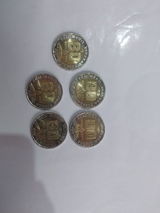 Монета 100теңге 200теңге