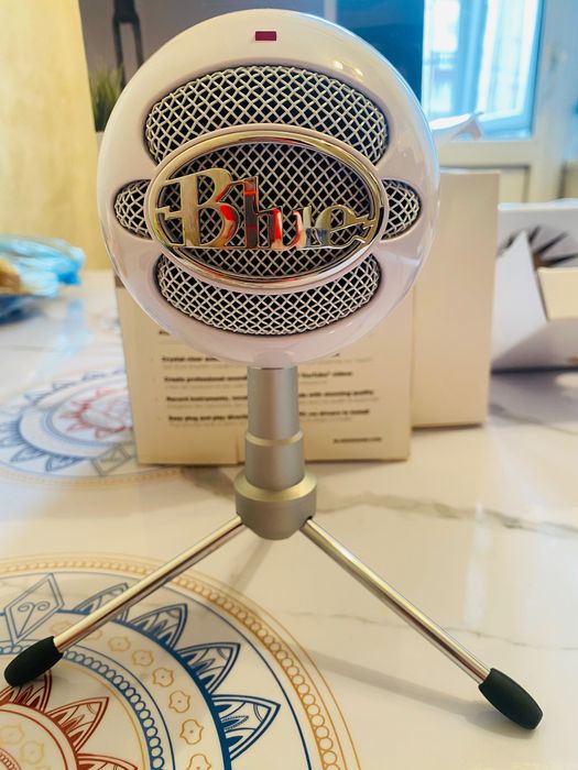 Срочно продам usb микрофон Snowball ice blue