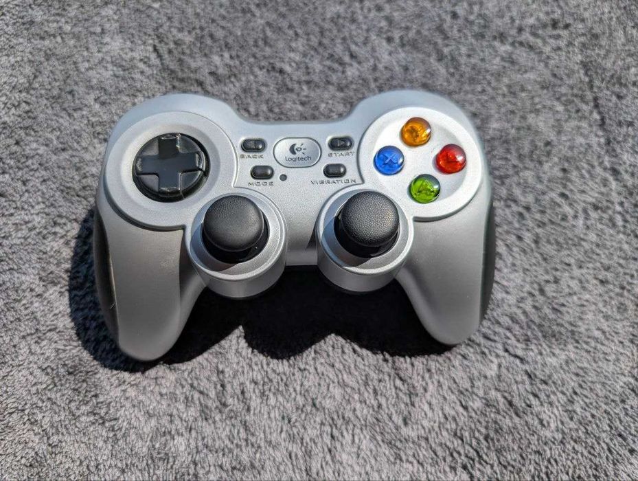 Gamepad Wireless LOGITECH F710 (PC), argintiu