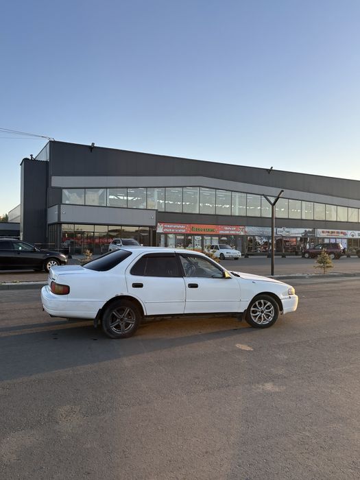 Продам машину Camry 15