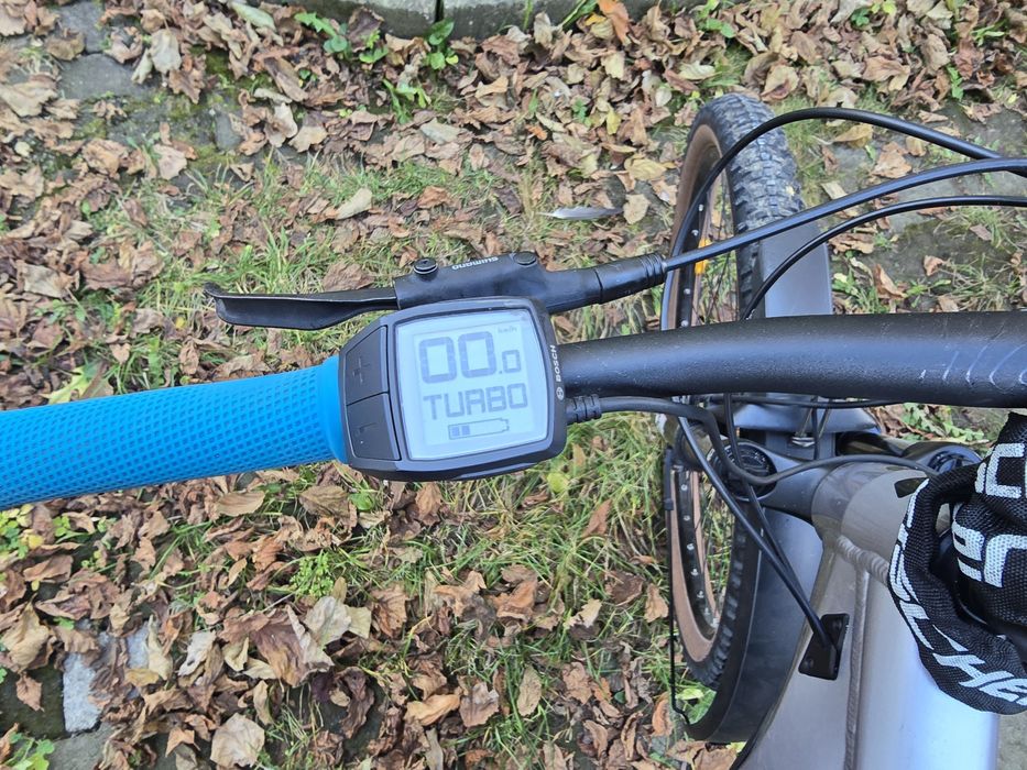 Bicicleta electrica CUBE