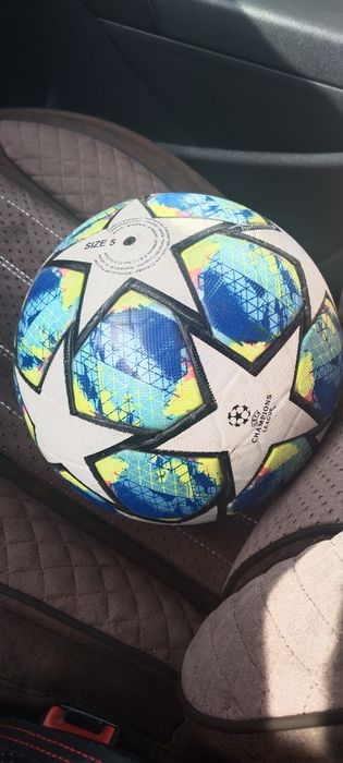 Продам футбольный мяч