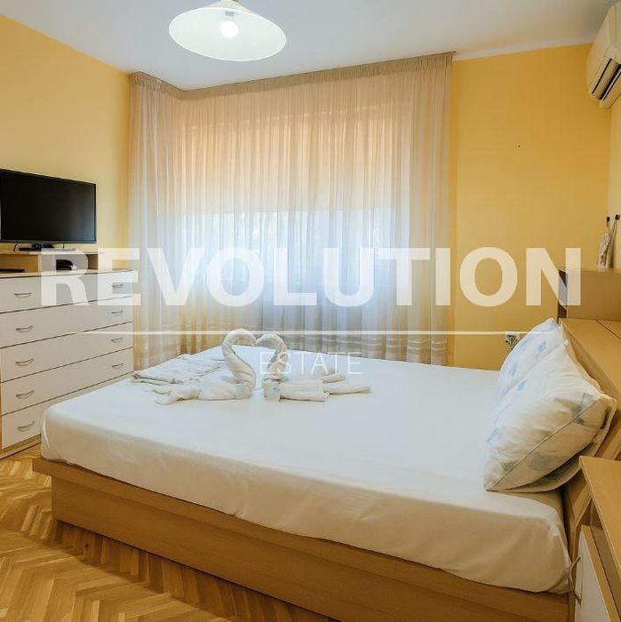 Дава се под наем Тристаен апартамент в Варна, Лятно кино Тракия - 100 кв.м за 600 € - Снимка #4