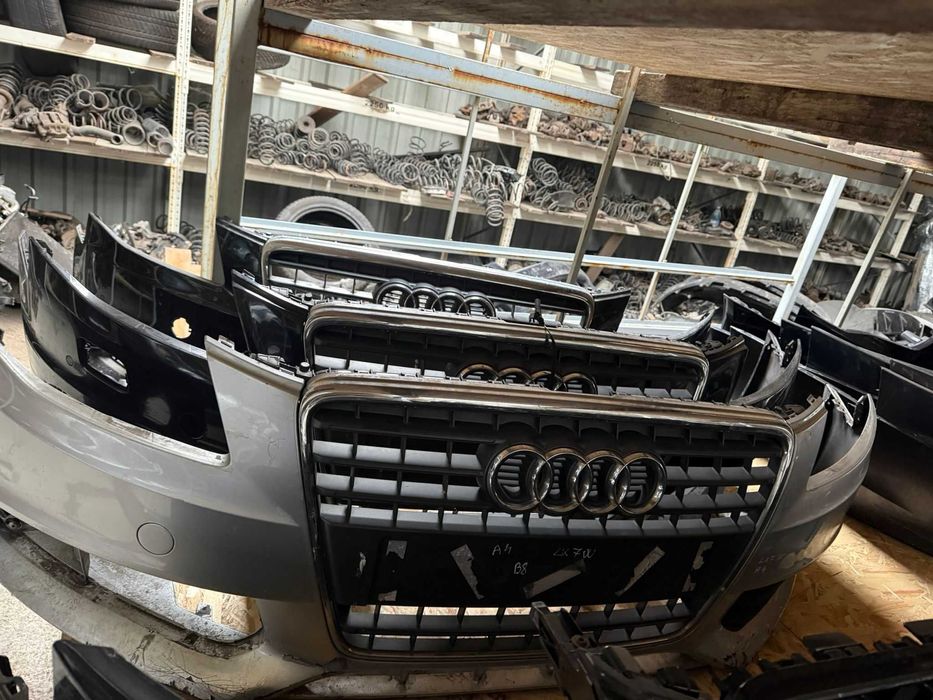 Bara fata Audi A4 B8 2010, atentie, nu sunt impecabile