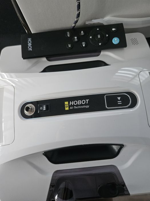 Робот за стъкла hobot