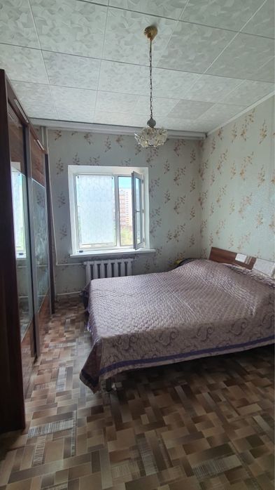 Продается спальный гарнитур