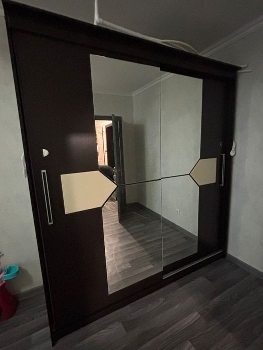 Продам шкаф купе