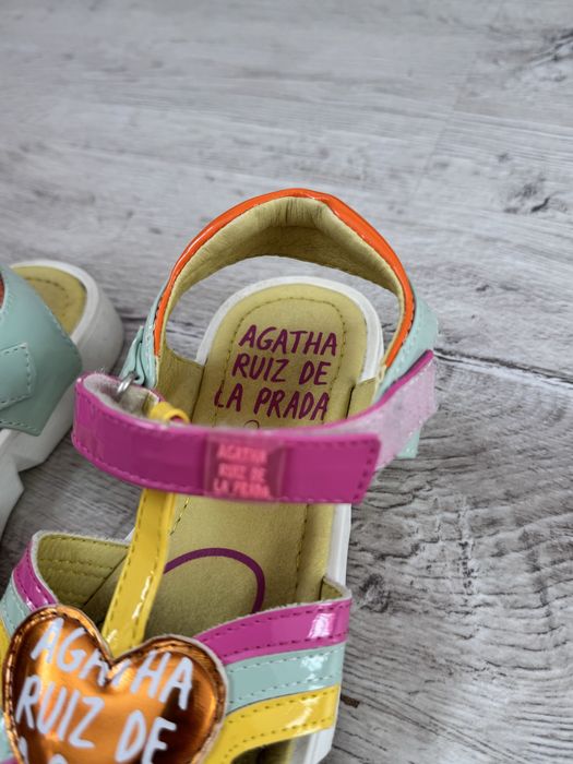 Сандали agatha ruiz de la prada номер 31