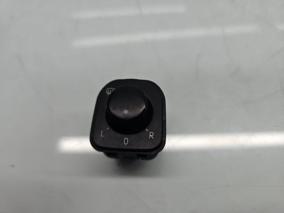 Buton reglaj oglinzi Volkswagen Golf 6 (5K1) [Fabr 2009-2013] 1K095956