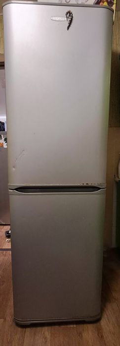 Продам холодильник не рабоч. За 3000