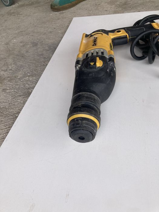 Rotopercutor Dewalt D25143k 900w cu Defect