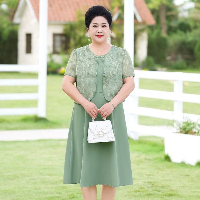 Продам платье новое 46рр