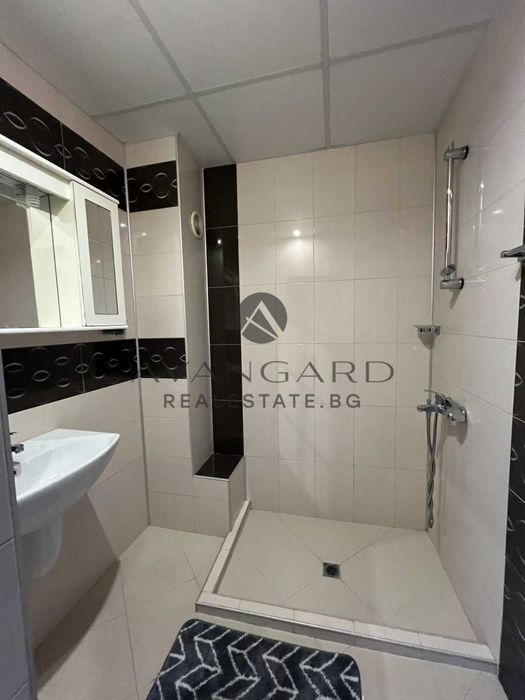 Продава се Тристаен апартамент в Пловдив, Кършияка - 85 кв.м за 1942 €/кв.м - Снимка #9