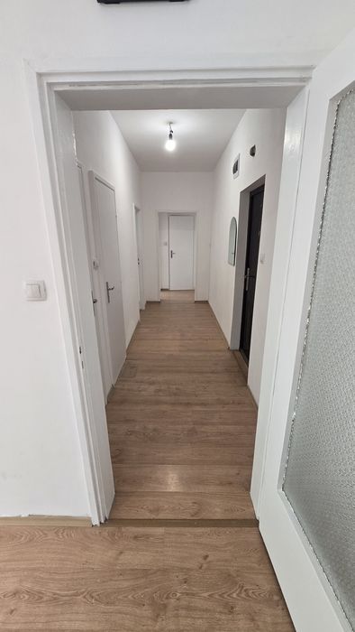 Дава се под наем Тристаен апартамент в Варна, Базар Левски - 70 кв.м за 390 € - Снимка #5