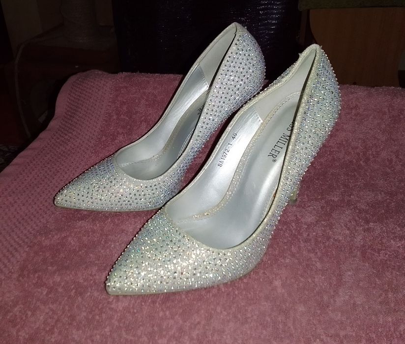 Туфли серый цвет с блестками