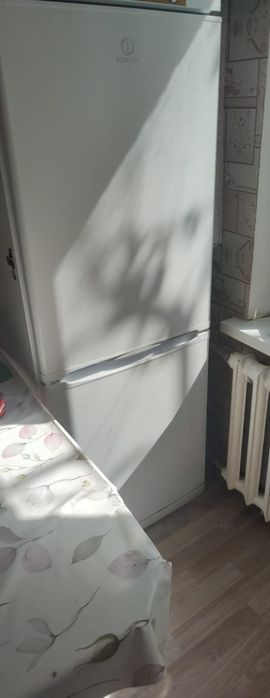 Холодильник на запчасть