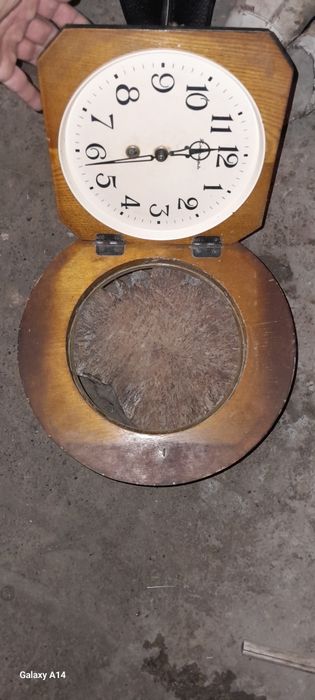 Продам Часы Янтарь ссср