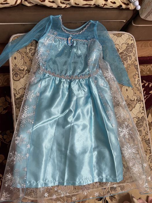 продам платье эльзы