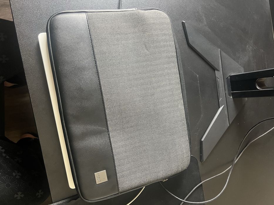 MacBook Pro M1 Pro | 32 GB RAM | 512 GB SSD + подаръци