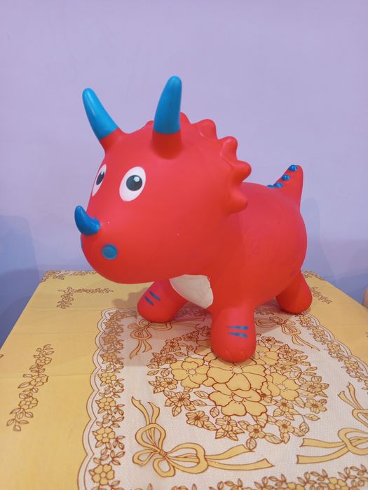 Для детей дракон резиновый .