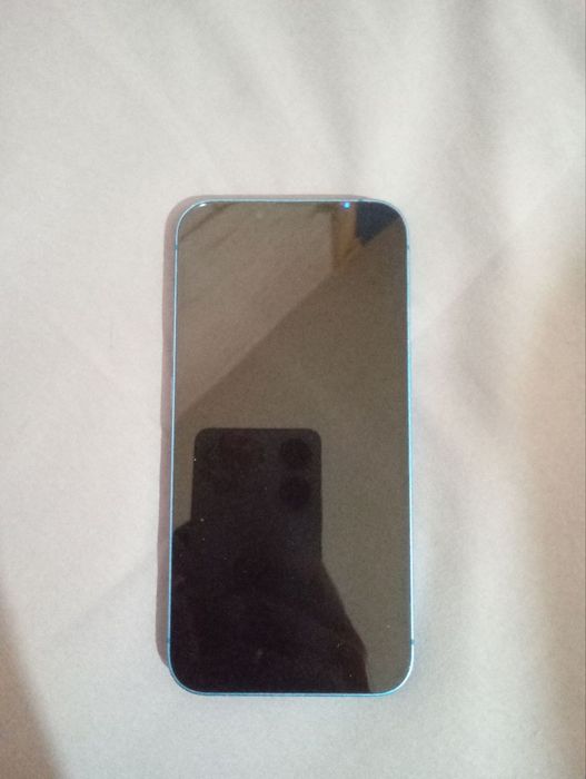 Срочно продаю iPhone 13