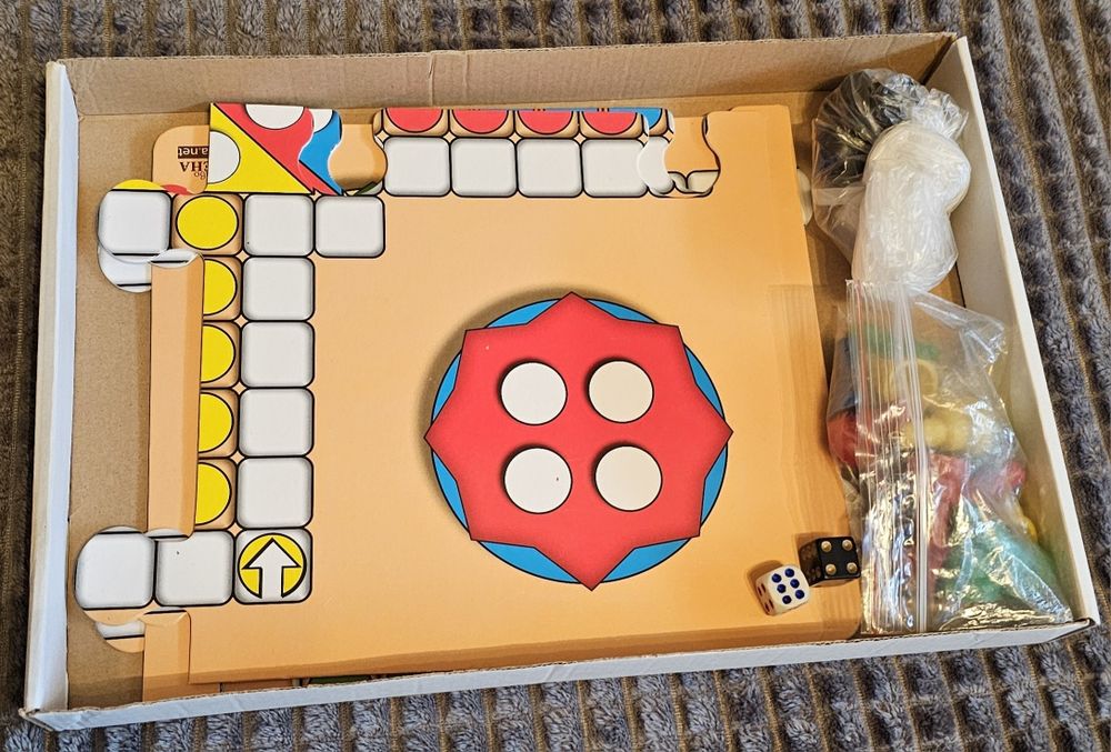 Зан. игри Не се сърди човече-3бр. , домино, шах-компакни и фигури