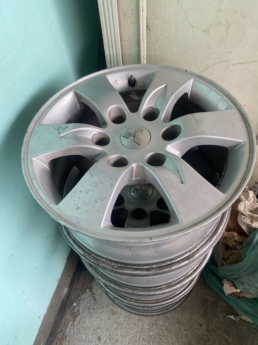 Продам диски на Mitsubishi