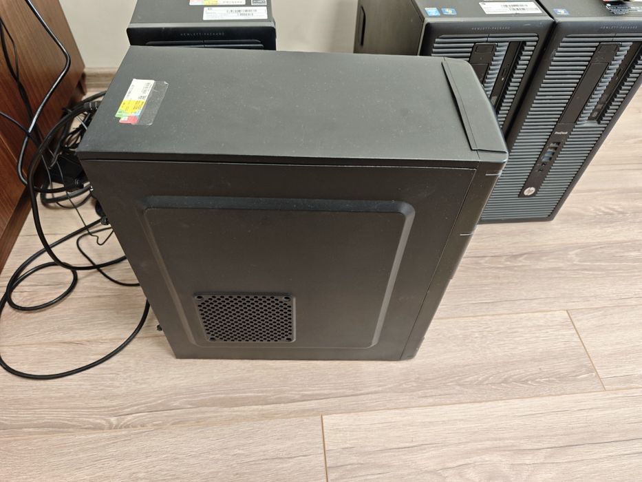 Компютър Intel3.30 Ram 8 Gb