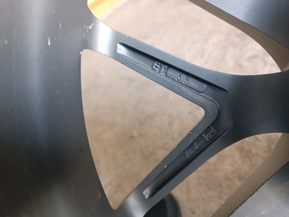 Продам диски R18 5:114.3