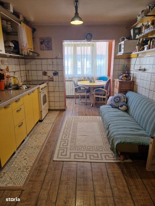Apartament 2 camere zona Panda , etaj 4 cu sarpanta din constructie