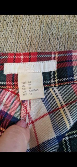 Pantaloni in carouri, mas. 42, H&M