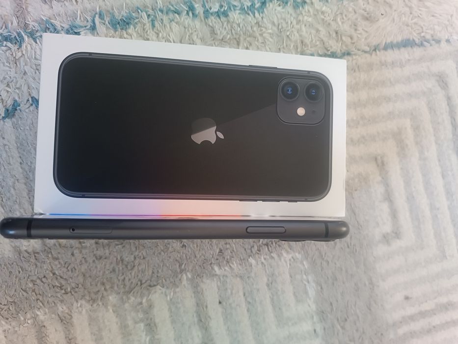 Продаю Айфон 11,64гб