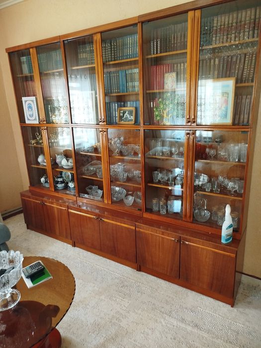 Стильная классическая стенка