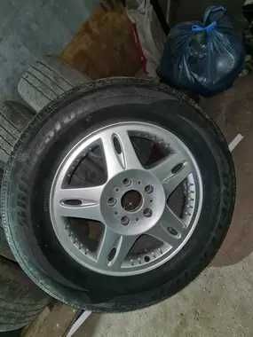 запаска мерседес G500 гелик состояние как новая 265/60/18