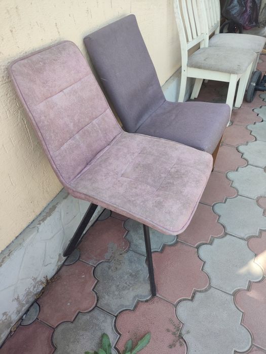 Продам мягкие стулья.