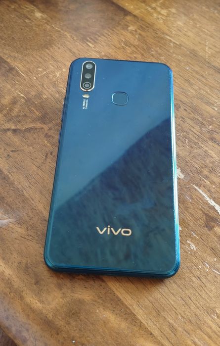 Продам телефон vivo 1904
