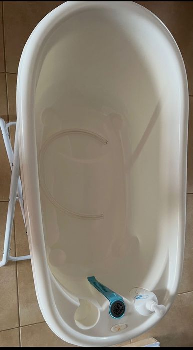 Продавам бебешки неща