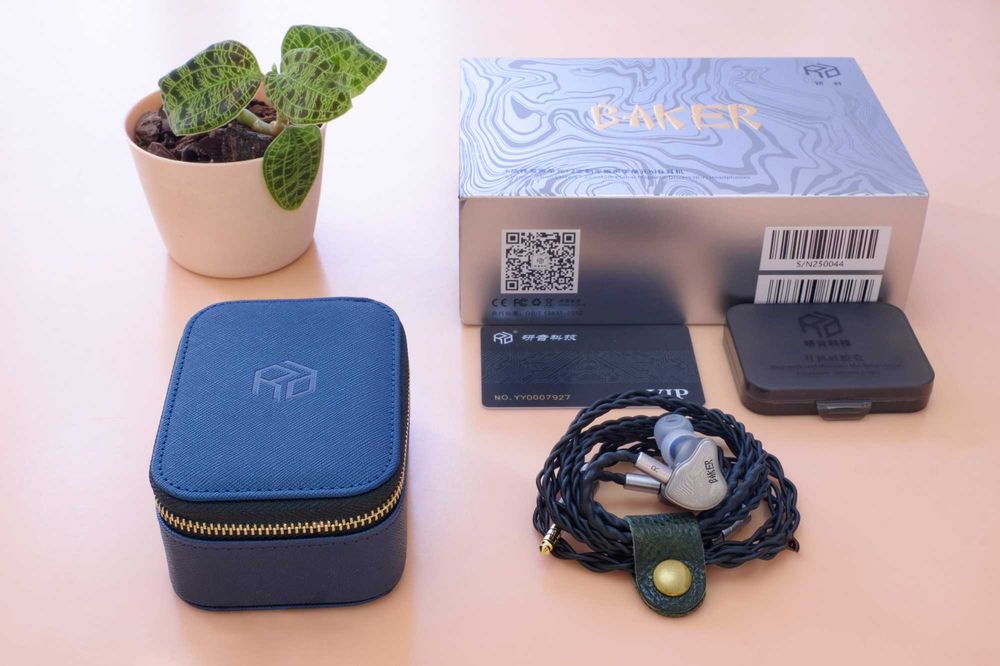 Casti Yanyin Baker 8 Driver Hybrid IEMs In-Ear Monitors, Noi, Cutie