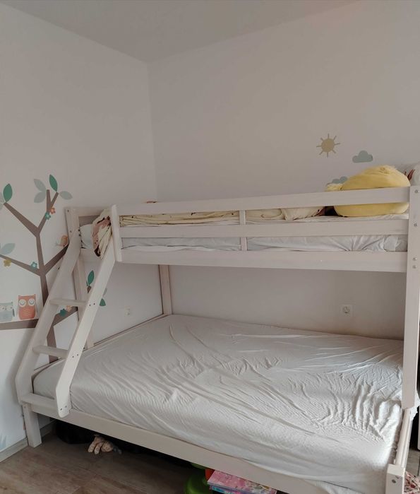 Легло на два етажа Bonami с матраци Jysk