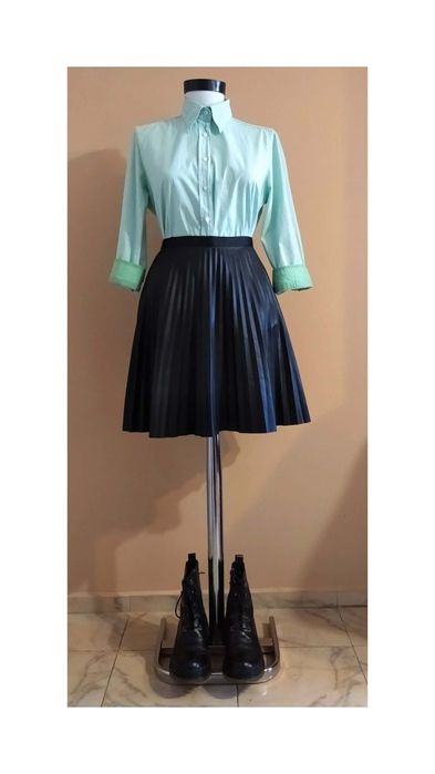 Нова кожена пола