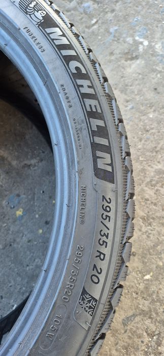4 anvelope iarna Michelin,fata 255/40/20,spate 295/35/20.Pret/bucata.