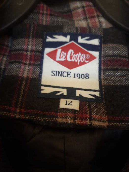Paredesiu Desigual, Zara si Lee Cooper