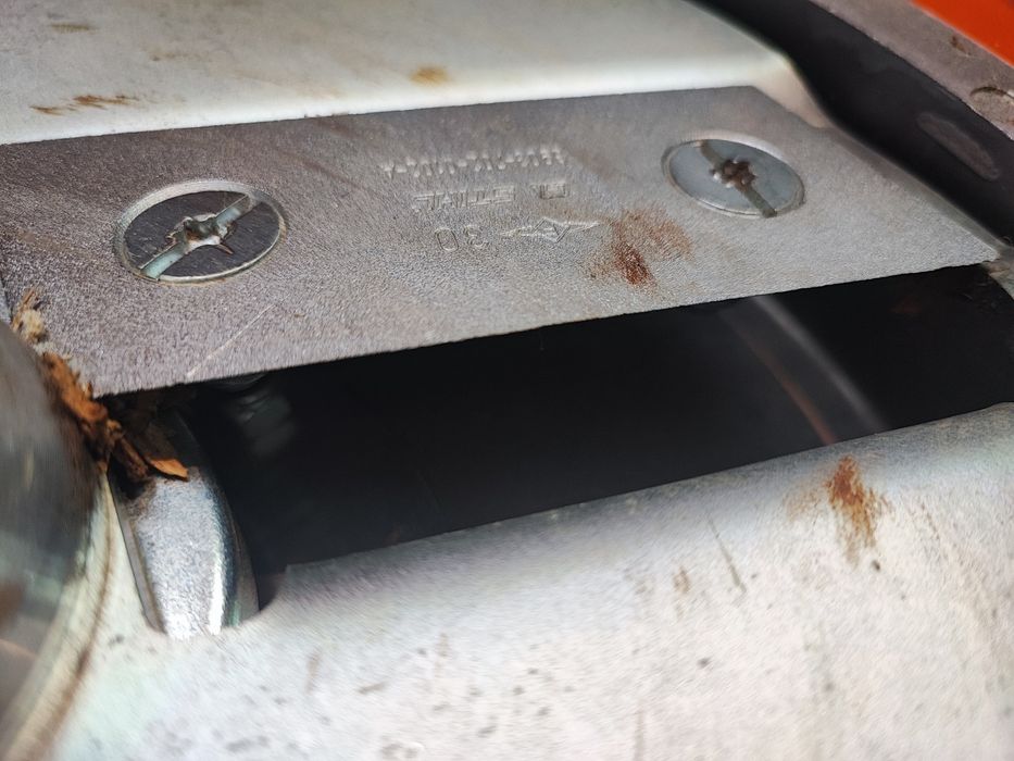 Tocator Stihl cu motor pe benzina